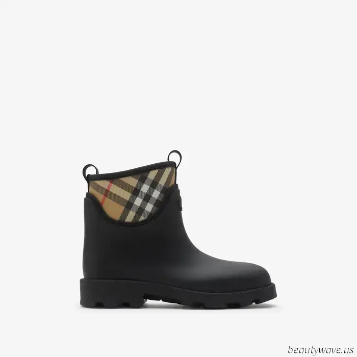 Fashion Enthusiasts in London Are Supporting the Burberry Comeback—20 Items We're Embracing