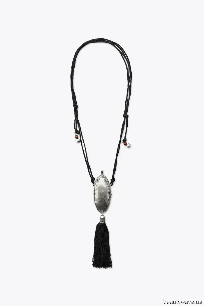 Updating my fall wardrobe is my main focus—36 shoes and accessories I'm thinking of including in my collection.