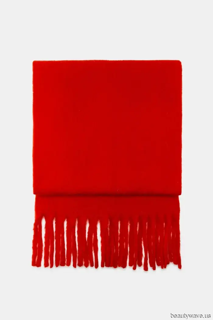 Here They Are: The 30 Top Zara Coats, Scarves, and Boots for Winter 2026