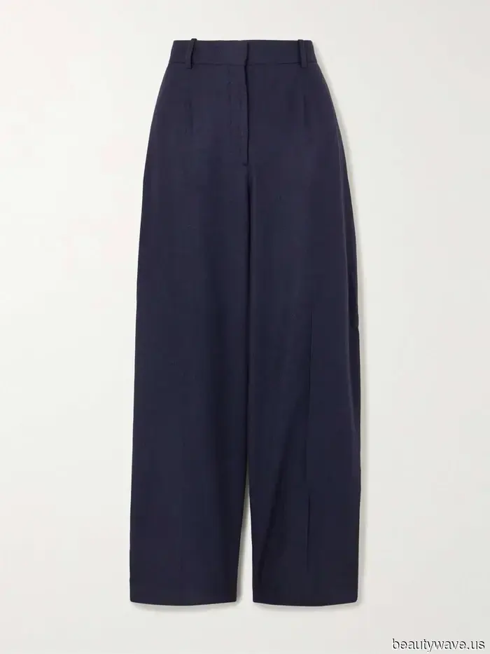 Forget the jeans and leggings—everyone with style is pairing trainers with these trousers instead.