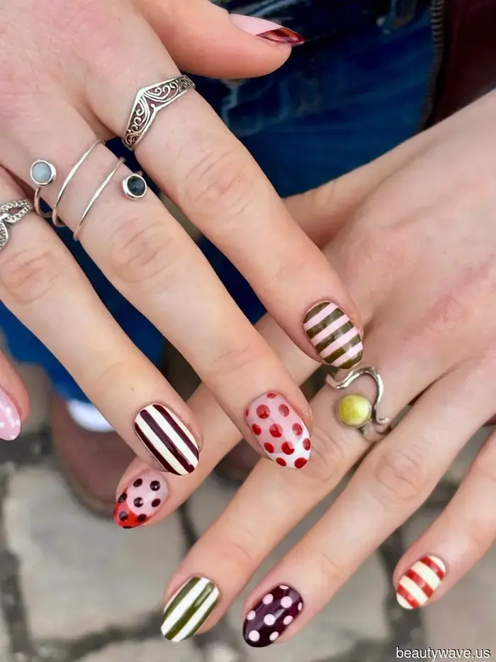 Short Nails Are Simply Stylish—20 Spring-Inspired Styles to Share with Your Manicurist