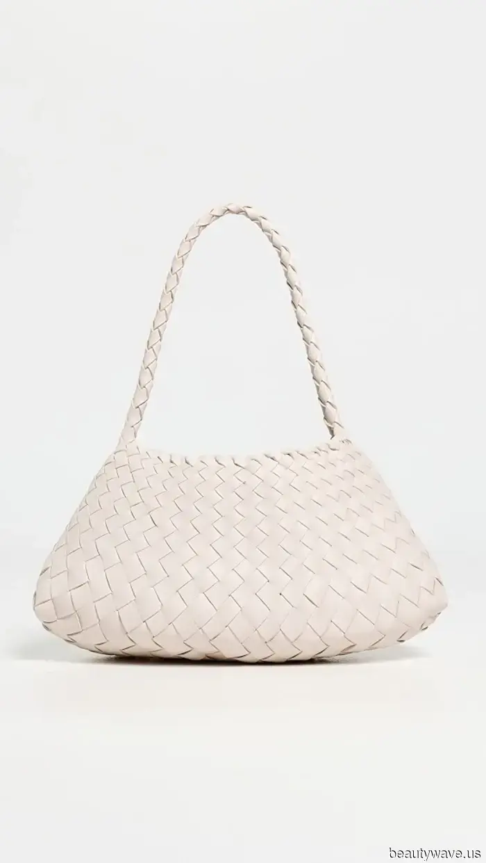 The Stylish Bag Color Women With Great Taste Are Opting for This Summer Instead of Navy or Brown