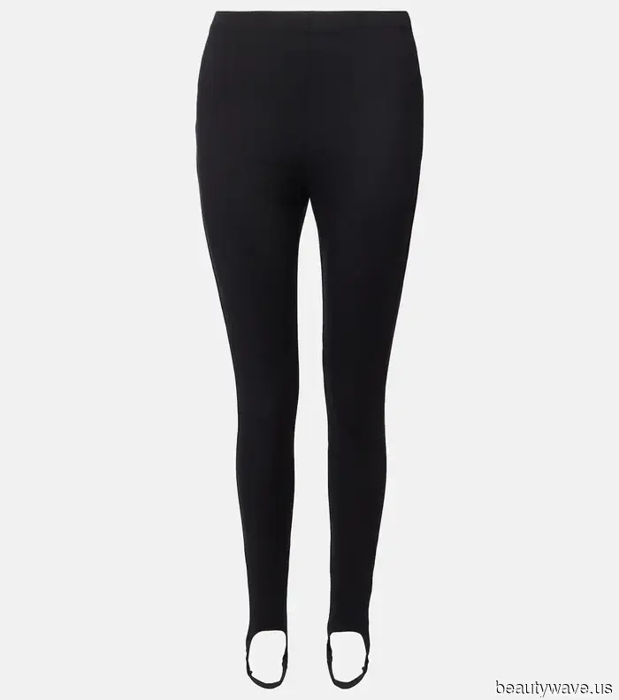 Pause die Trainer&mdash;Das ist der von kleinen Mädchen genehmigte Schuhtrend, den man diese Saison mit Leggings tragen sollte.