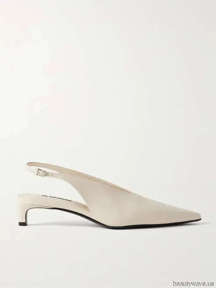 6 Surprisingly Chic Denim Shorts Looks That the Fashion Set Is Sporting