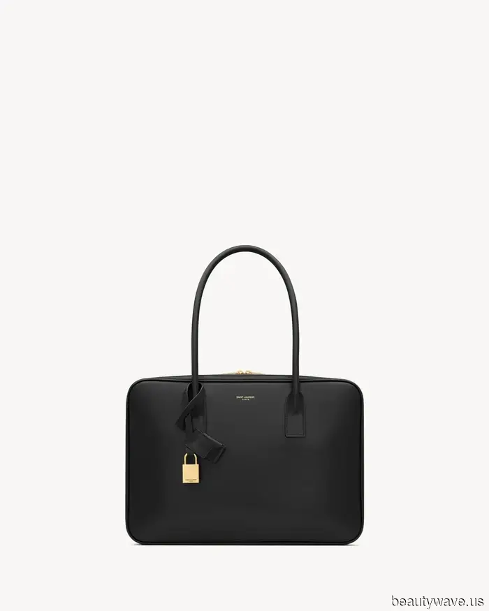 So che hai un gusto classico se stai portando questa borsa senza tempo.