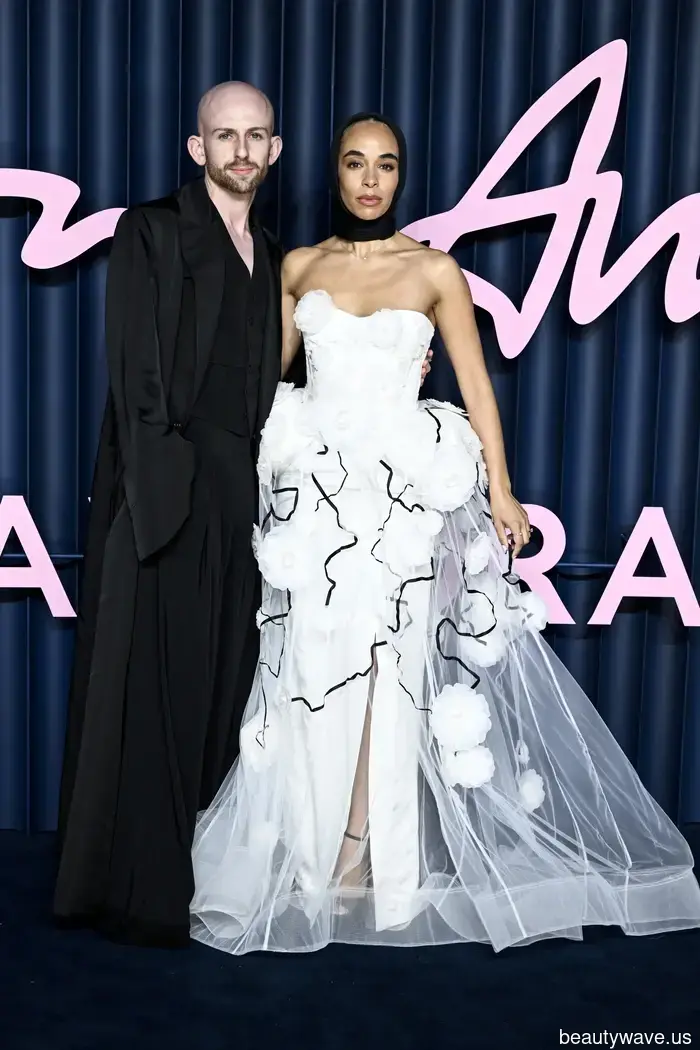 Алекса! Сиенна!&mdash;Самые потрясающие образы с красной дорожки Fashion Awards