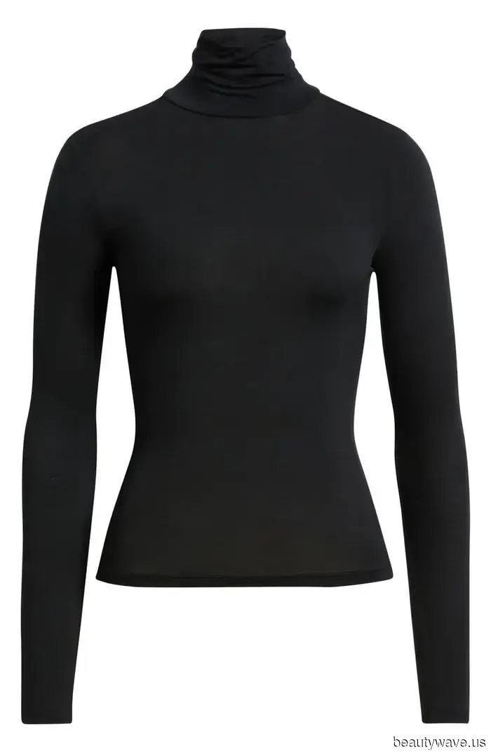 Se il tuo obiettivo è apparire parigina, indossa il basic "noioso" dell'autunno come ha appena fatto Pamela Anderson.