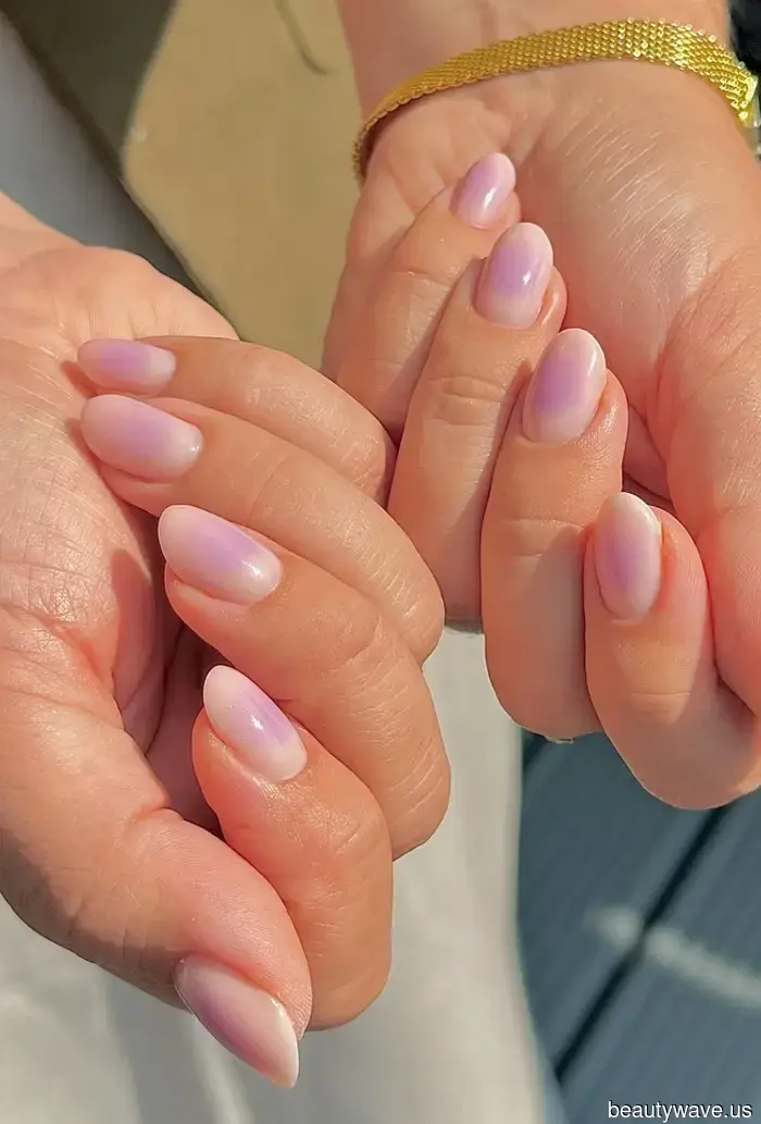 La prima manicure di tendenza dell'autunno è qui, ed è ancora più chic di quanto ti aspetteresti.