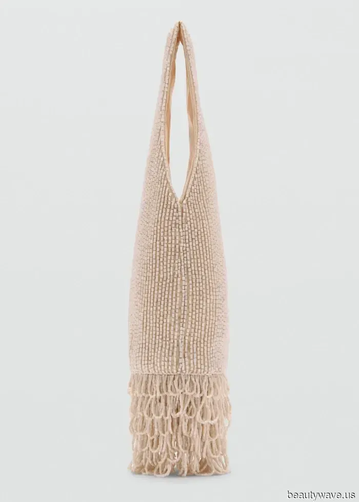 Модные люди сейчас тянутся к маленьким бисерным сумочкам&mdash;31 стильный вариант, который привлек мое внимание