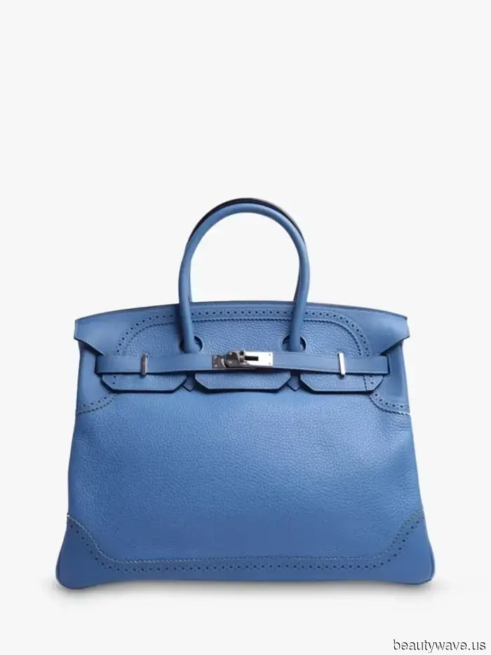 The True Display of Status in 2026 Isn't About Carrying a Birkin—It's About Wearing Your Bag Unfastened and Open.