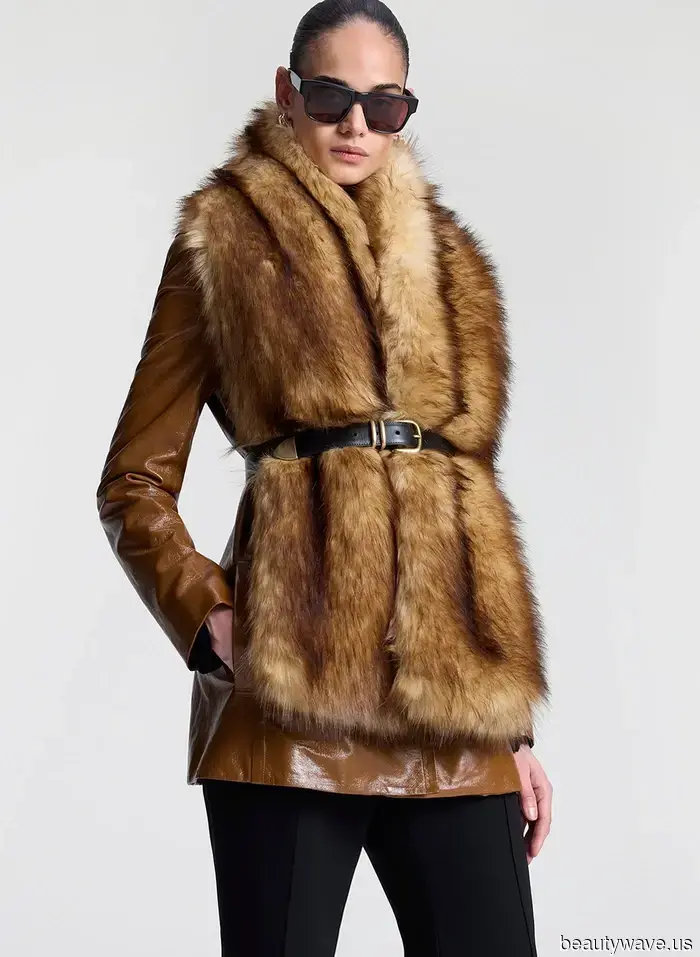 The Strategy NYC Fashion Enthusiasts Are Employing to Elevate "Plain" Jeans-and-Tee Ensembles for a Stylish Fall Look