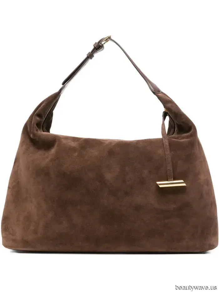 Lo siento, Sneakers&mdash;Los jeans de tiro bajo lucen más en 2026 con esta elegante tendencia de zapatos planos.