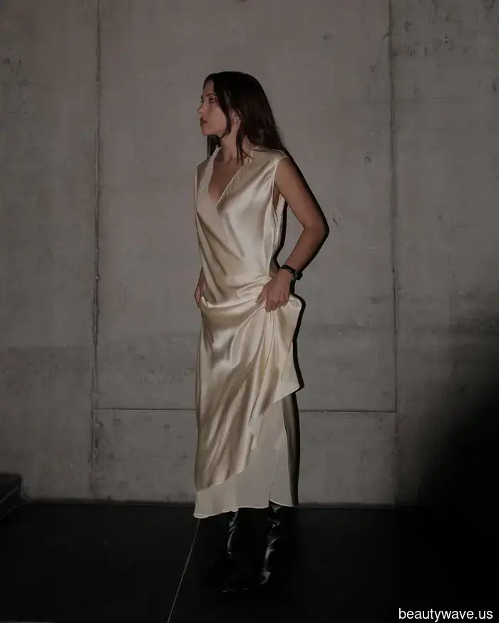 Vergiss für einen Moment Jeans&mdash;Diese 6 Kleider-und-Stiefel-Outfits bestimmen gerade meine Herbstrotation.