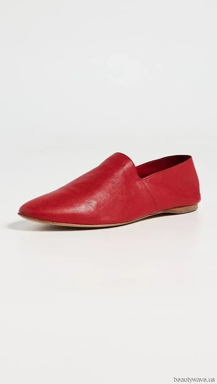 Certainly, black ballet flats are acceptable, but women over 40 prefer this colored alternative with jeans instead.