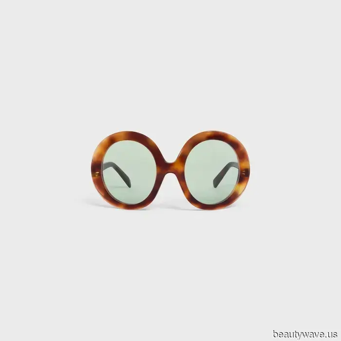 The Sunglasses Style That All Fashion Insiders Will Be Donning in 2026