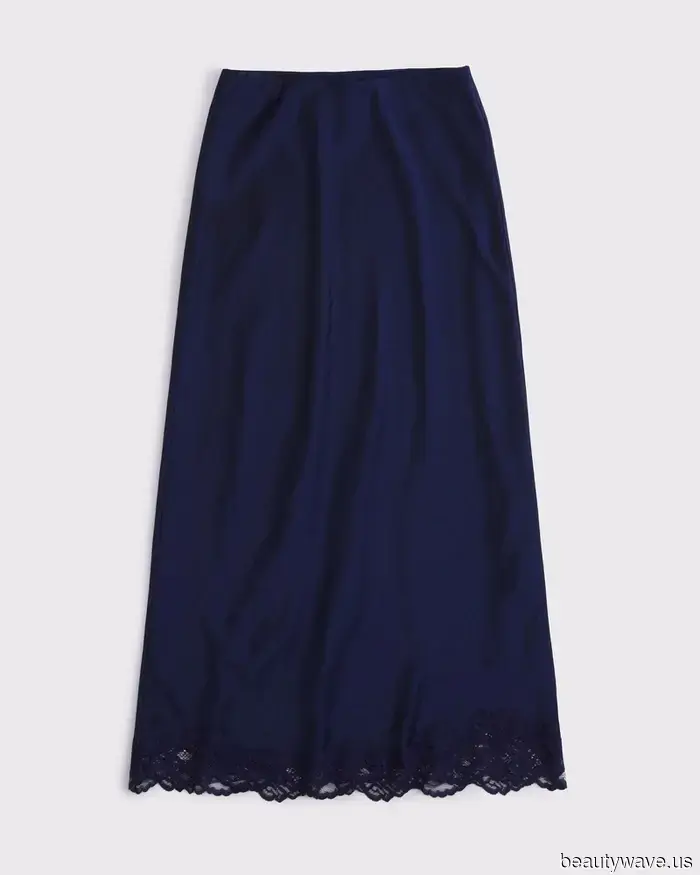 La mia amica mi ha chiesto cosa c'è di buono da Abercrombie RN&mdash;le ho inviato questi 31 pezzi in saldo chic anni '90.