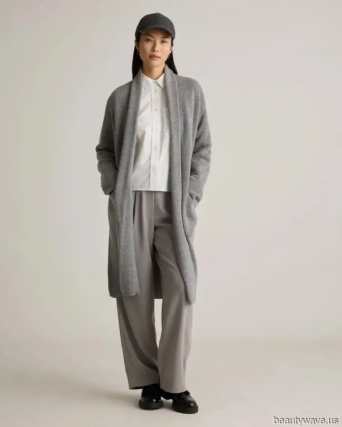 Jennifer Aniston's 1999 airport outfit formula continues to be favored by the most stylish travelers at LAX, CPH, and CDG.