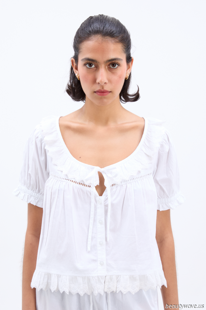 Apologies, tank tops—this summer I'll only be wearing lovely blouses paired with my shorts, skirts, and linen trousers.