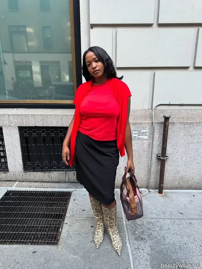 Among all her outfits, *this* Hailey Bieber look is etched in my memory.