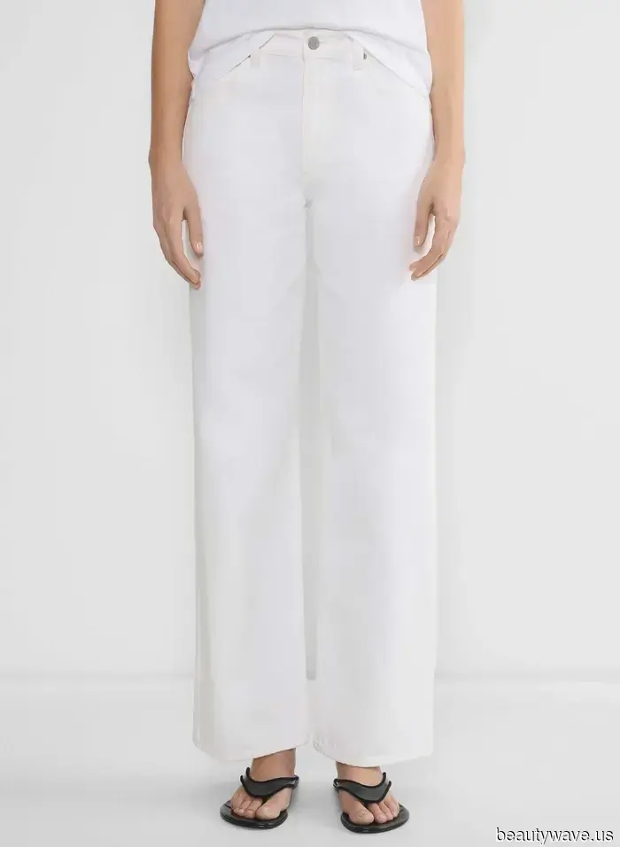 Si vas a usar jeans blancos este invierno, por favor, solo úsalos con estos zapatos y esta chaqueta.