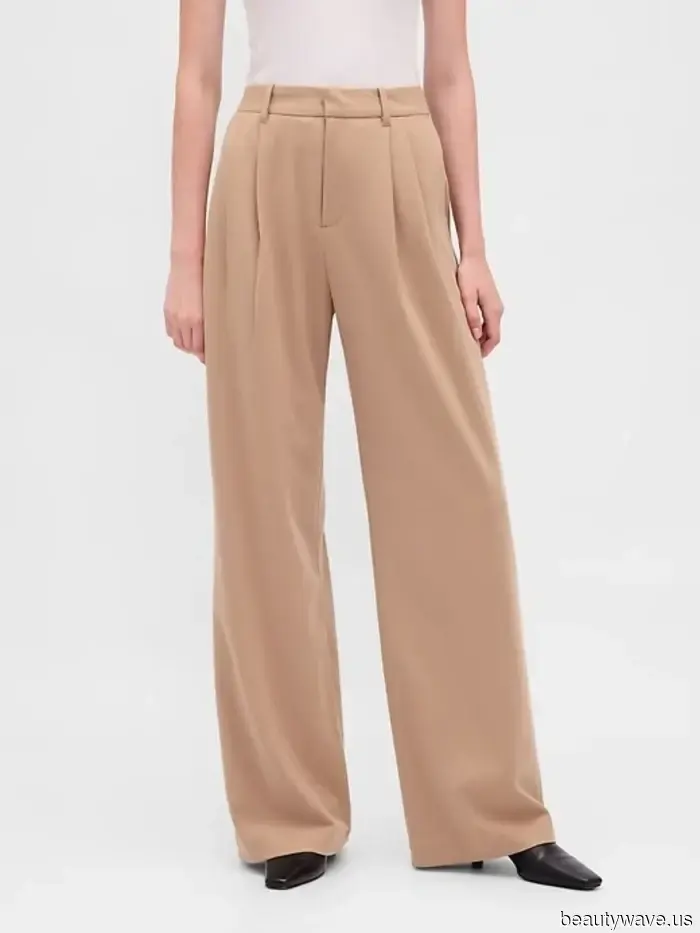 Skip the jeans and leggings—those with style are pairing sneakers with these trousers instead.