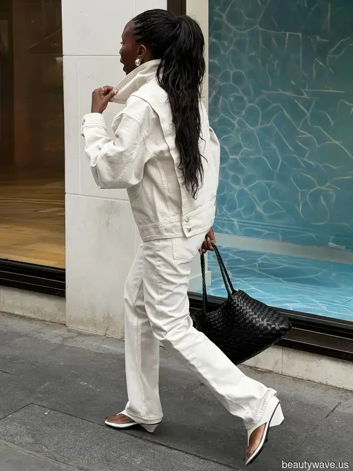 Fashionable individuals understand that a monochrome outfit is the simplest method to appear stylish and feel great.