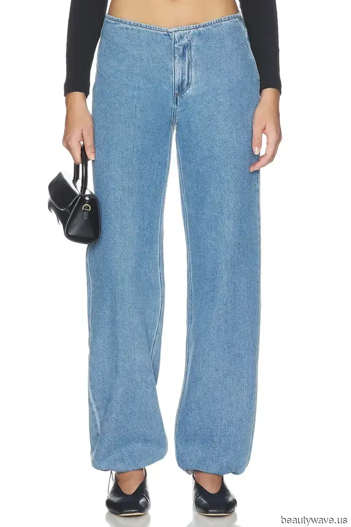 I Frequent Flyer nel 2026 Giurano sui Viral Still Here Jeans e su Questa Tendenza delle Scarpe Basse per Apparire Fighi