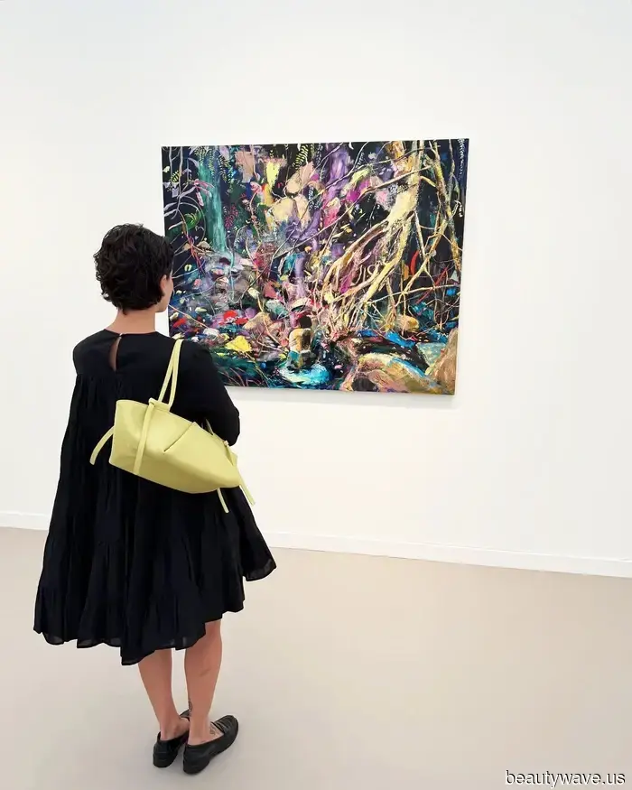 5 Summer Bag Trends I'm Embracing Inspired by the Stylish Girls in My Brooklyn Neighborhood