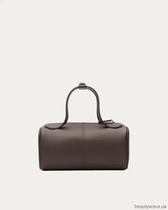 From New York City to London, fashionable individuals all over are seen with this trendy, discreet bag.