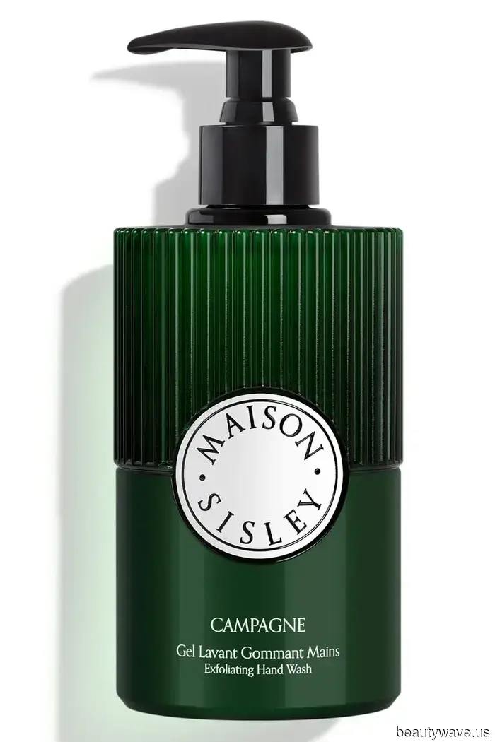 I Desire My NYC Apartment to Have the Aroma of a Chic Hotel—11 Fragrances I'm Stockpiling for Summer.