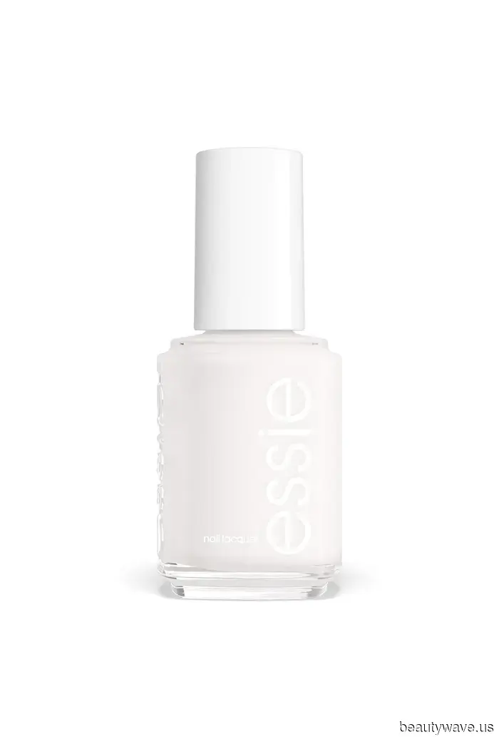 From Soft Petals to Moist Grass Blades—April's Popular Nail Shades Capture the Essence of Spring Foliage