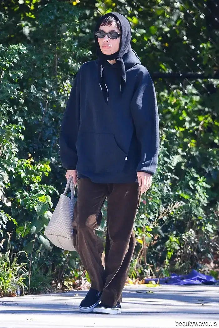 It's Official: This Is the Exact Pant Trend That People Will Choose Over Jeans This Winter.