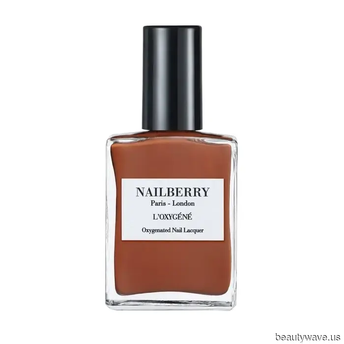 15 Dark Academia-Inspired Nail Designs That Bring to Mind Dusty Leather Volumes, Hidden Societies, and Multiple Plaid Patterns