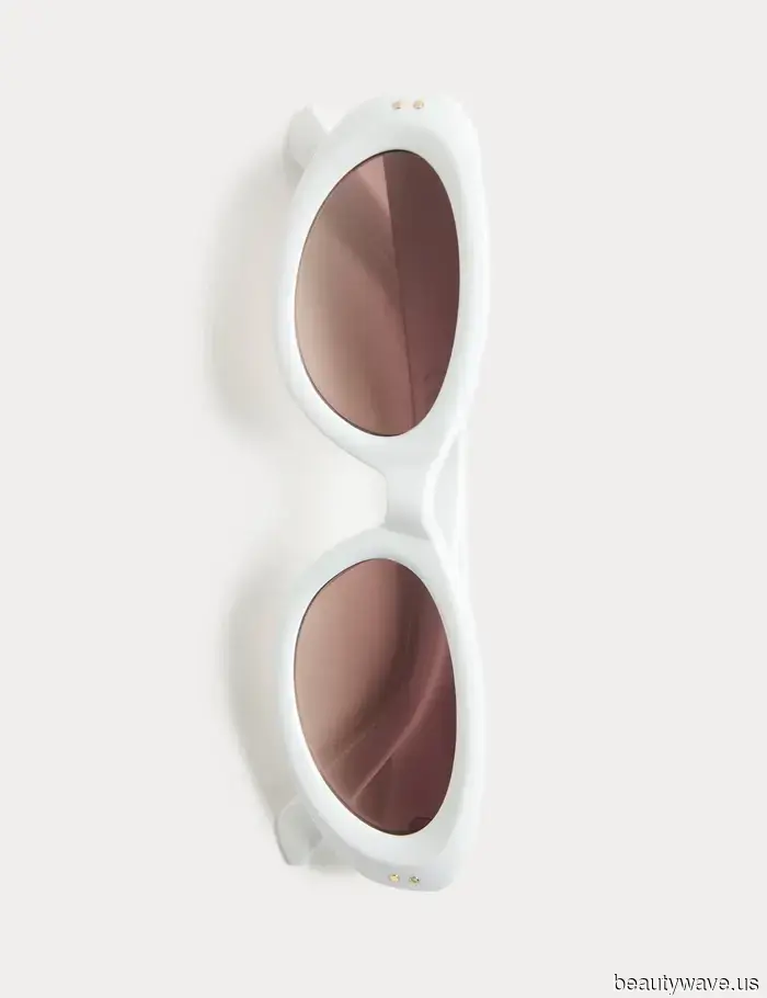 If you're looking for a summer capsule that exudes an expensive vibe, here are seven essentials approved by French girls to consider.