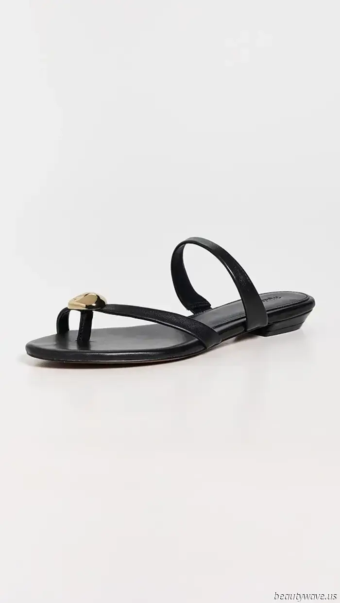 Queste sono le uniche paia di sandali piatti eleganti che contano per l'estate 2025