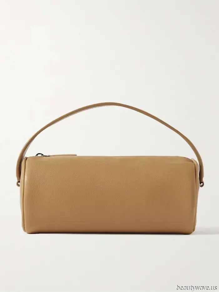 Since the Margaux is currently unavailable, this is the Row bag we're opting for instead.