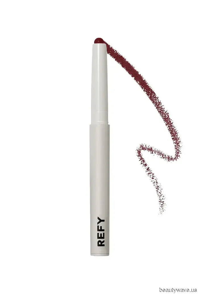 According to Beauty Tastemakers, the ideal fall lip combinations should be toasted, rich, and perfectly spiced—here are four top selections.