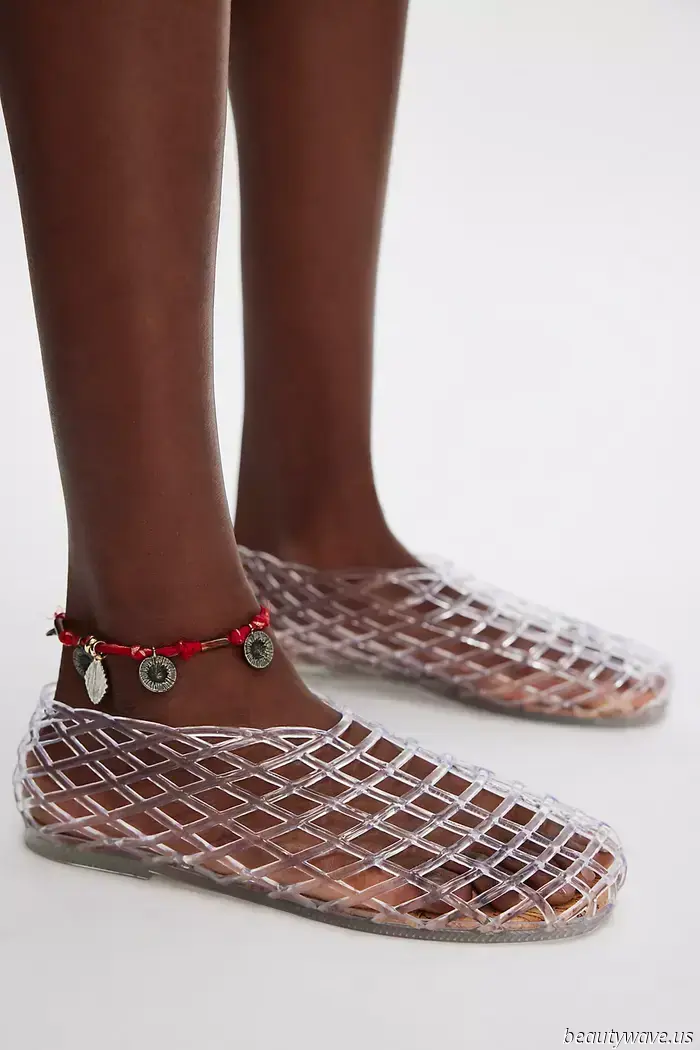 7 Stunning Sandal Trends That Fashion Enthusiasts Will Embrace in 2025