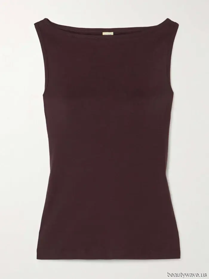 Presenting: The Perfect 10-Piece Summer Travel Wardrobe for 2026