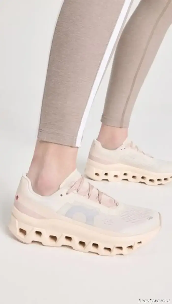 Falls Sie sich gefragt haben, welchen hübschen Sneaker-Trend Anne Hathaway tragen würde, ist es dieser