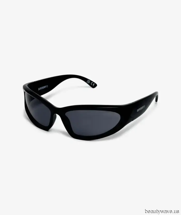 5 Chic Summer Accessories That Everyone Aiming for a Stylish Look Should Have