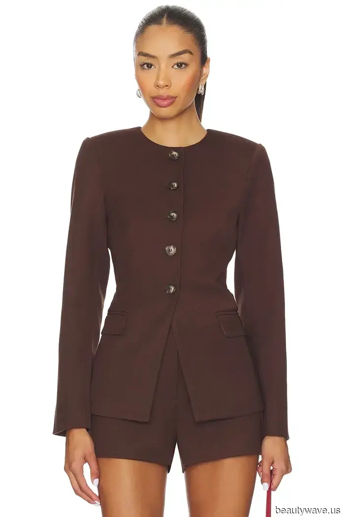 These are the sophisticated, refined alternatives to leggings that epitomize the fashion-forward woman.