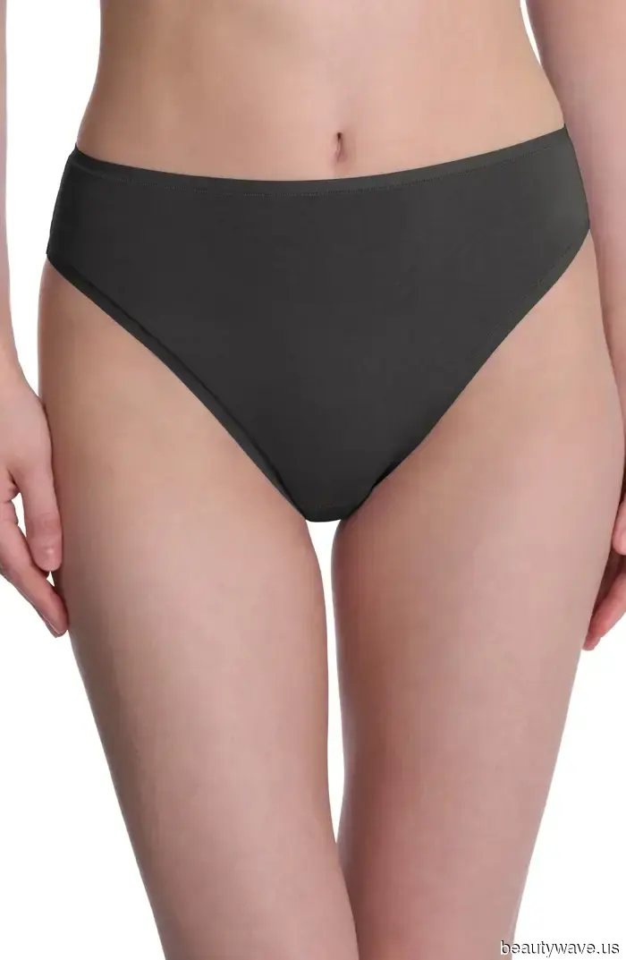 Sono un Editor di Shopping e sto facendo Live Shopping per il Saldo del Black Friday di Nordstrom&mdash;Non riesco a smettere di pensare a questi…