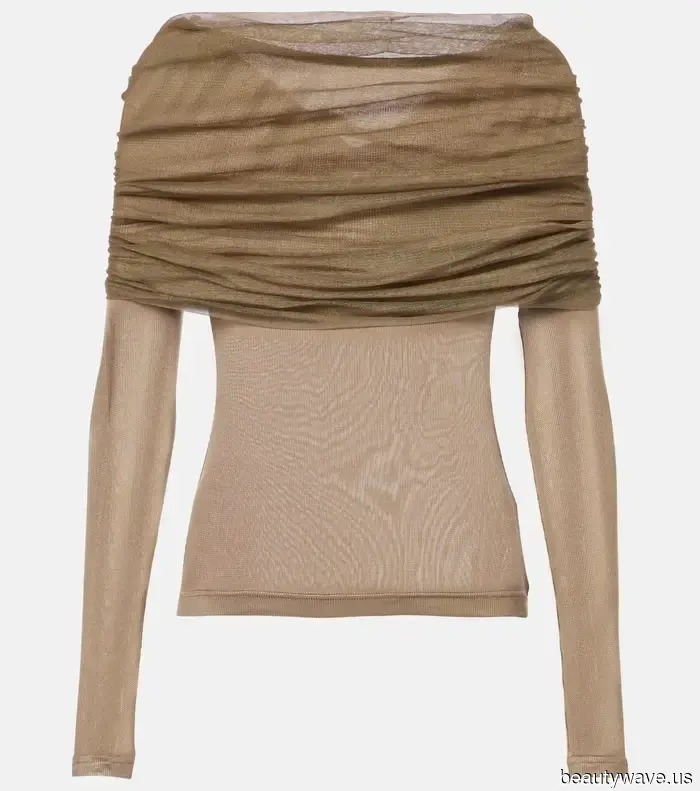 Minimalists Adore This Overlooked Neutral Hue That Elevates Summer Attire, Giving It an Elegant and Luxurious Look.