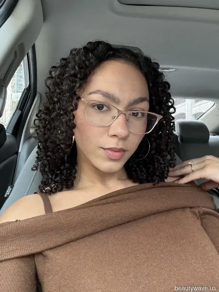 From a Chili Lip Plumper to Smoothing Foundations—13 Products That Made the Biggest Impression on WWW Editors in August.