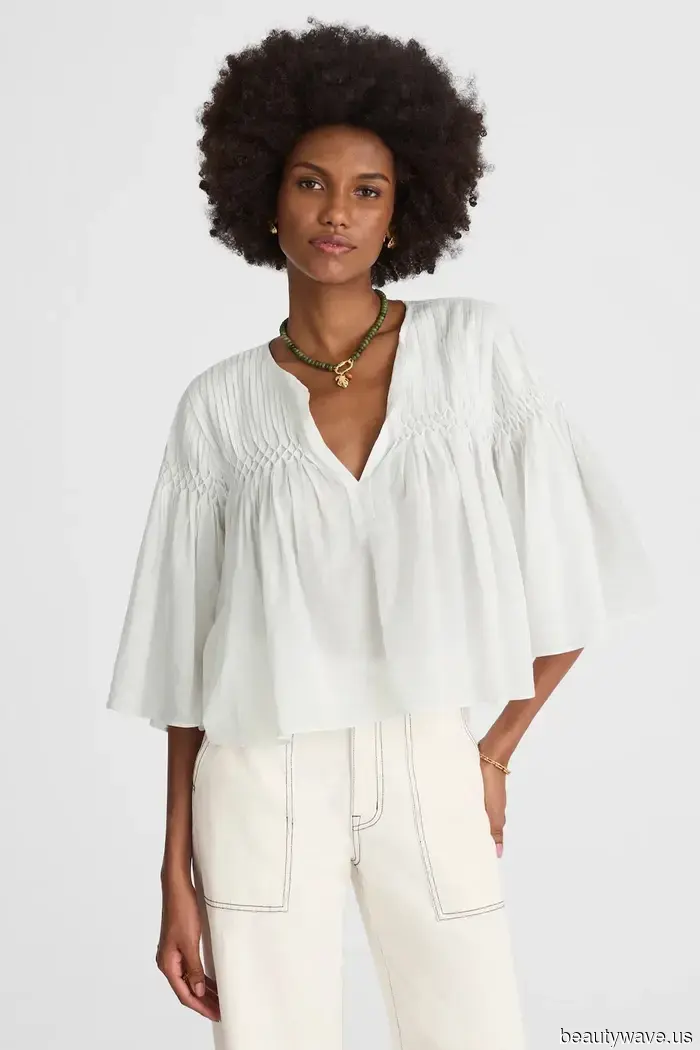 Subtle Luxury to the Left: This Summer Aesthetic Is Being Worn by Every Stylish Individual Instead.