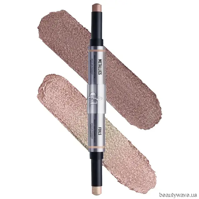 Estrellado, Brillante y Todo Menos Básico: Si Compras Un Producto de Maquillaje para Nochevieja, Te Ruego Que Sea Este