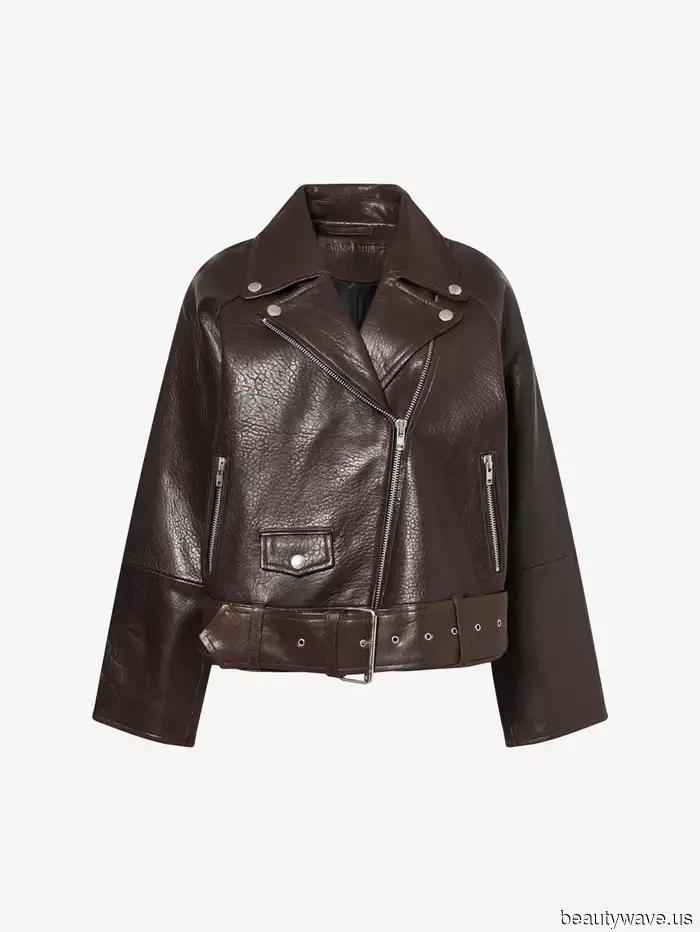 Secondo Carolyn Bessette Kennedy, i jeans bianchi possono essere indossati tutto l'anno&mdash;5 modi per abbinarli prima della primavera…