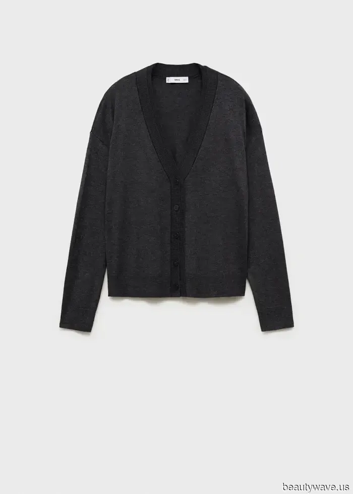 The Stylish 2-Piece Ensemble That Fashion-Forward Individuals Frequently Don in September