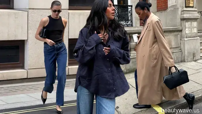 Stylish Individuals in London Will Sport These 6 Jeans-and-Shoe Pairings in 2026.